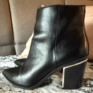 Circus by Sam Edelman Black Heeled Boots with Block Heel